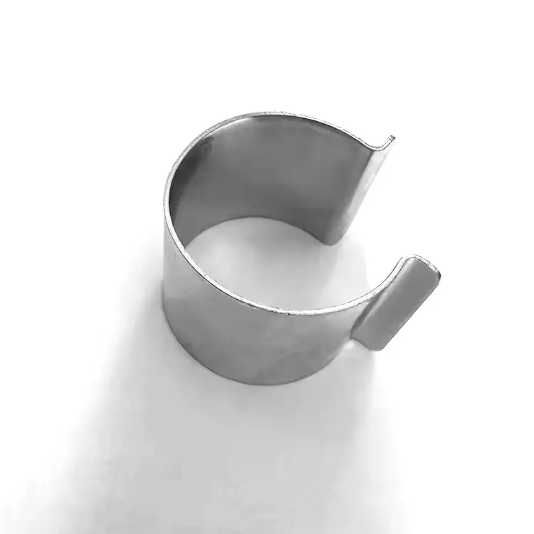 Obejma metalowa do rur